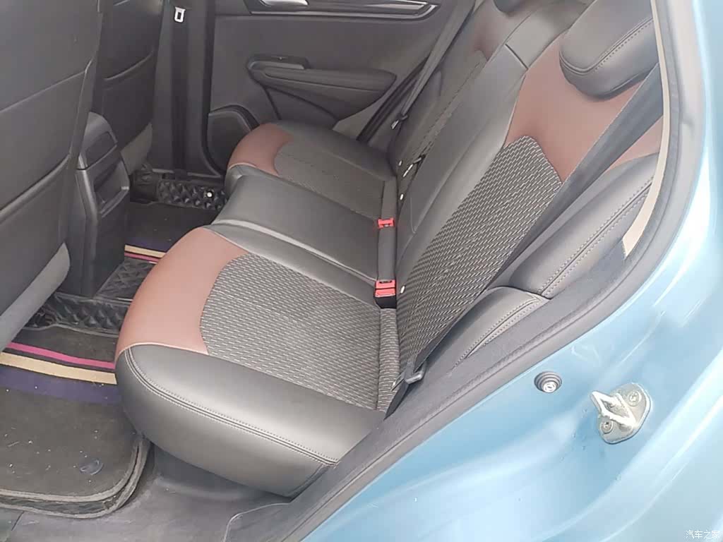 DongFeng AX5, 2018 13