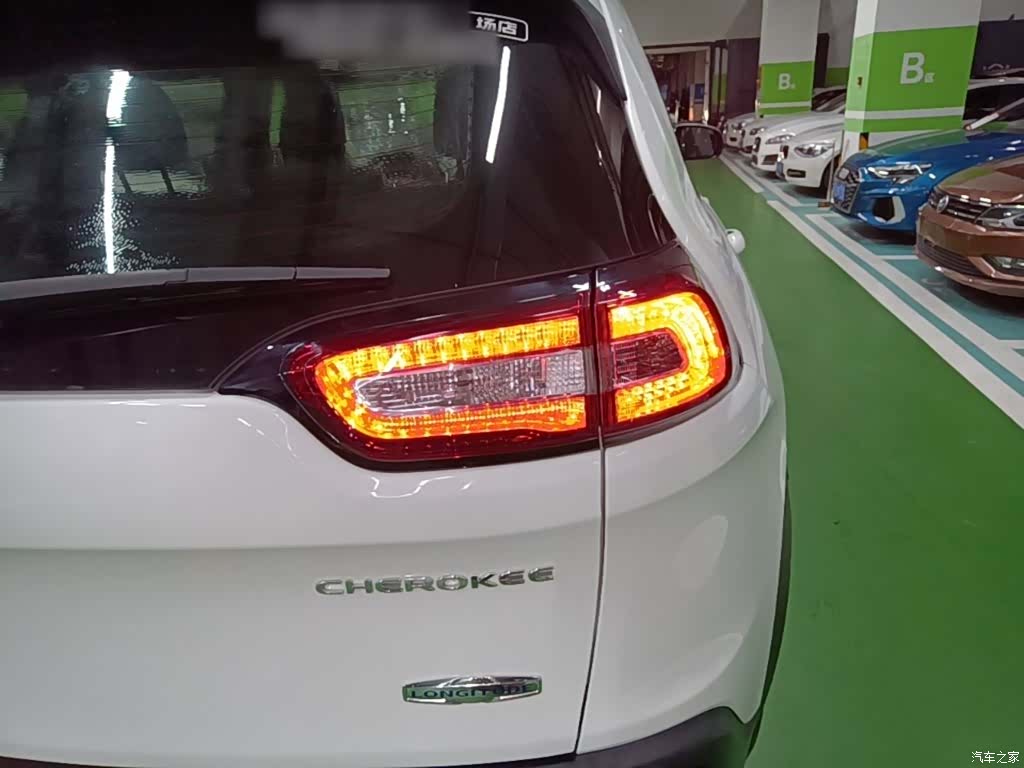 Jeep Cherokee, 2016 8