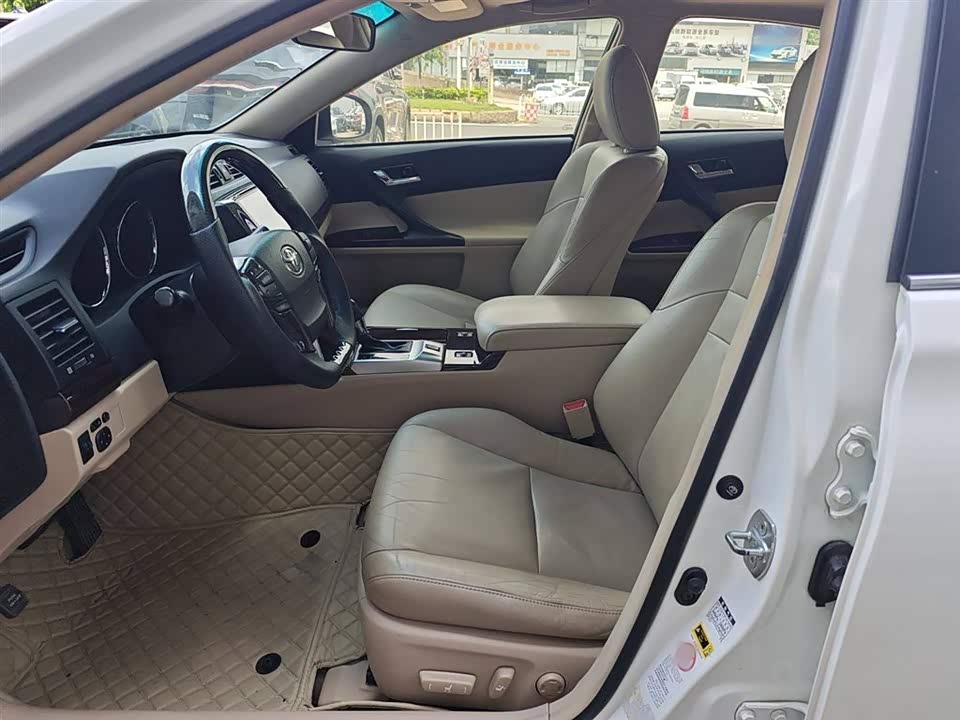 Toyota Reiz Toyota Reiz