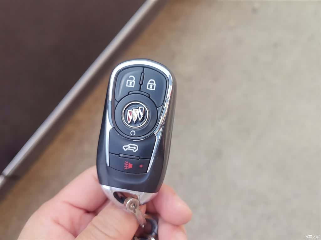 Buick GL8, 2021 9