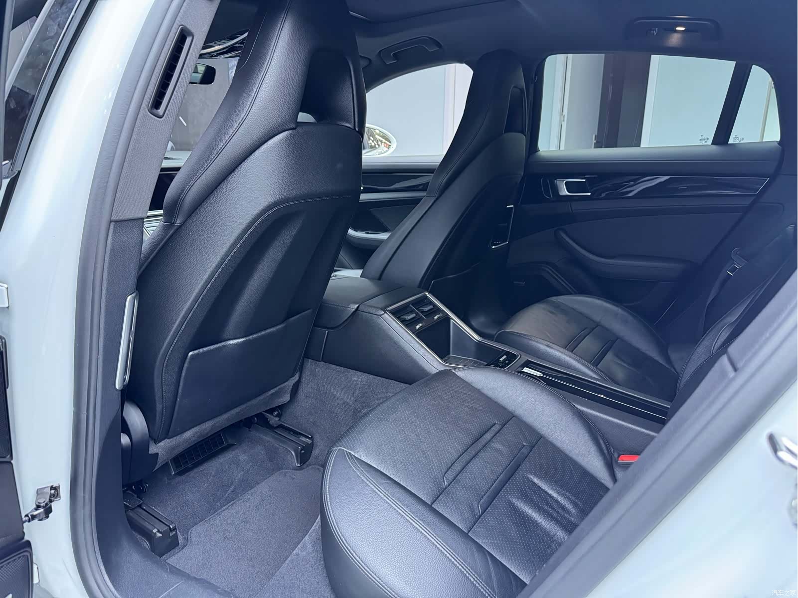 Porsche Panamera, 2017 9