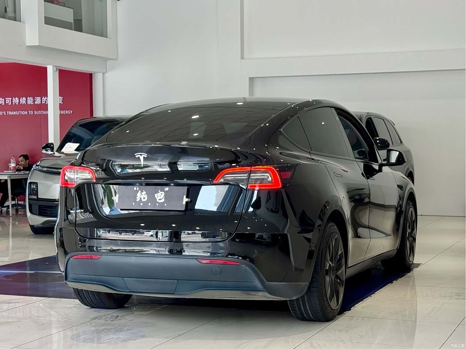 Tesla Model Y, 2022 15