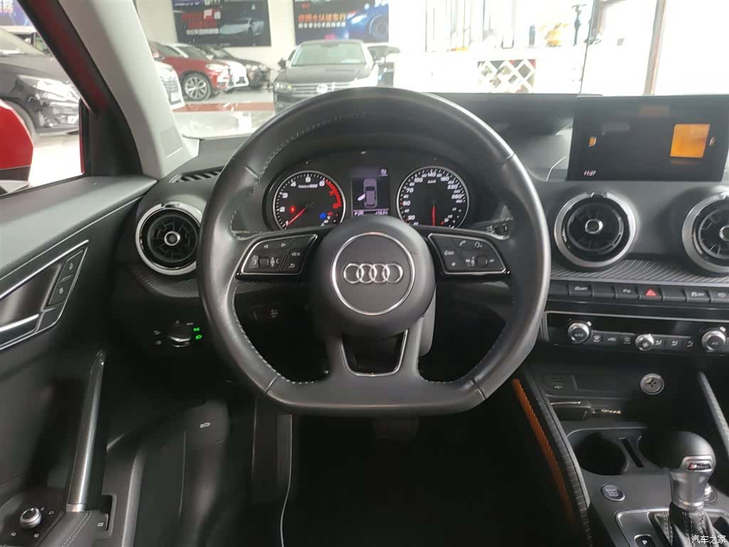 Audi Q2L, 2022 11