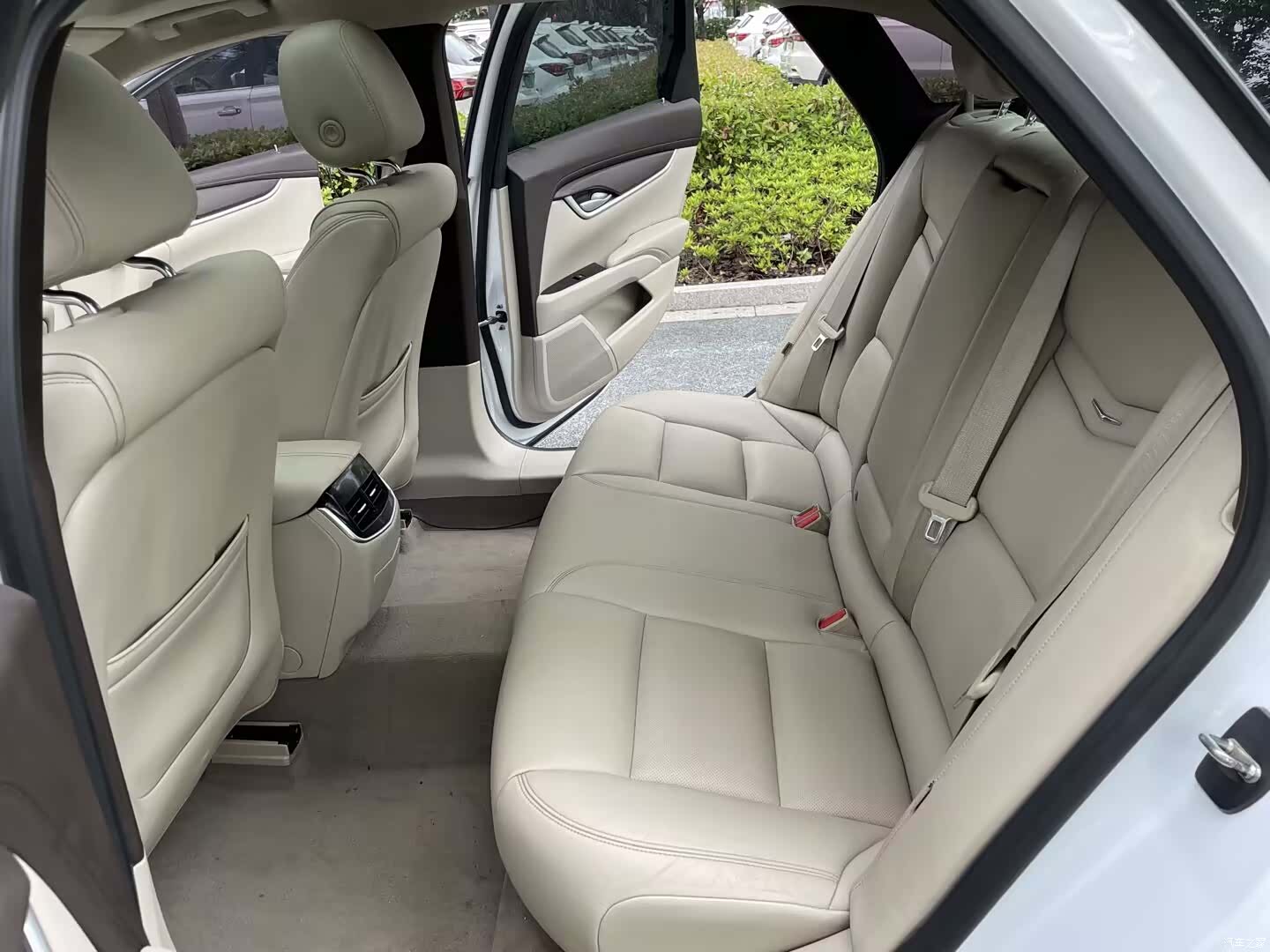 Cadillac XTS, 2015 6