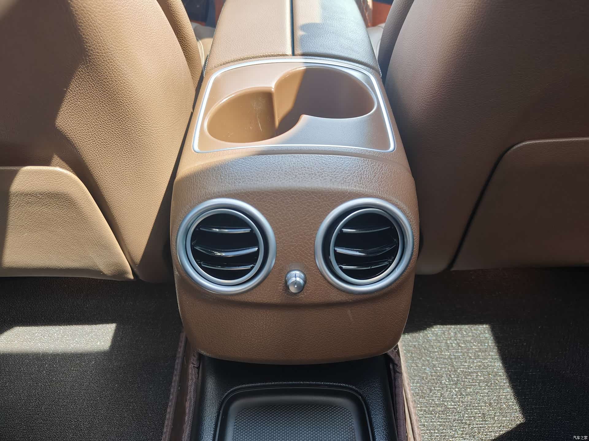 Mercedes-Benz E-Class, 2018 13