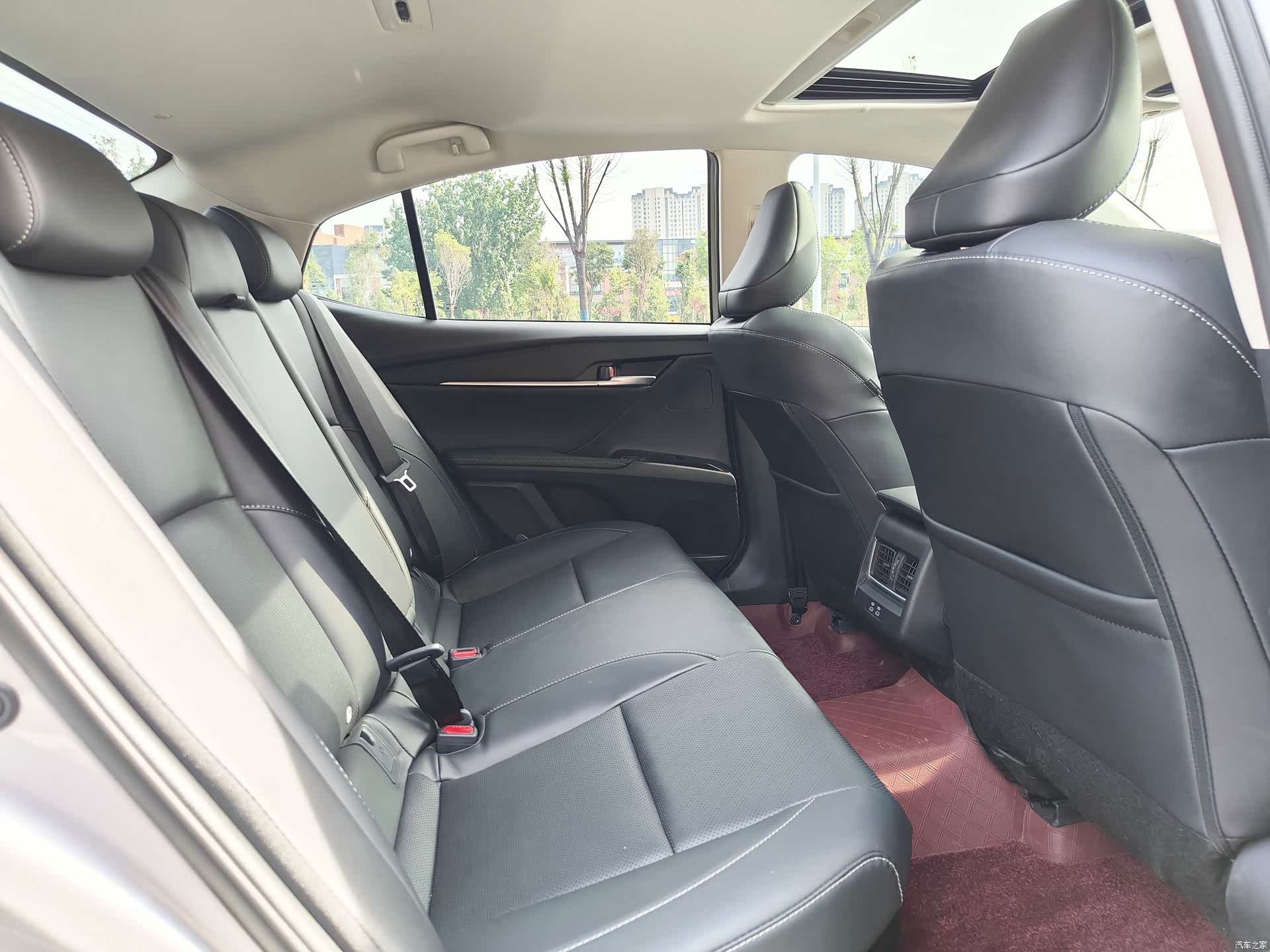 Toyota Camry, 2025 7