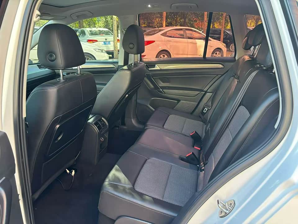 Volkswagen Golf*Jiayu