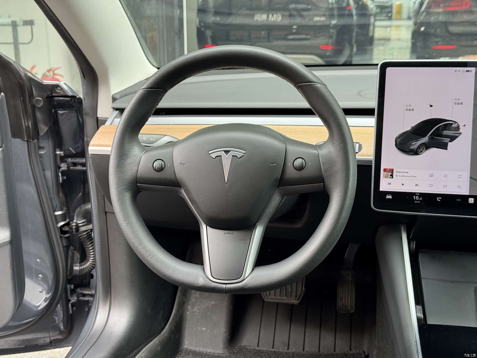 Tesla Model 3, 2020 13