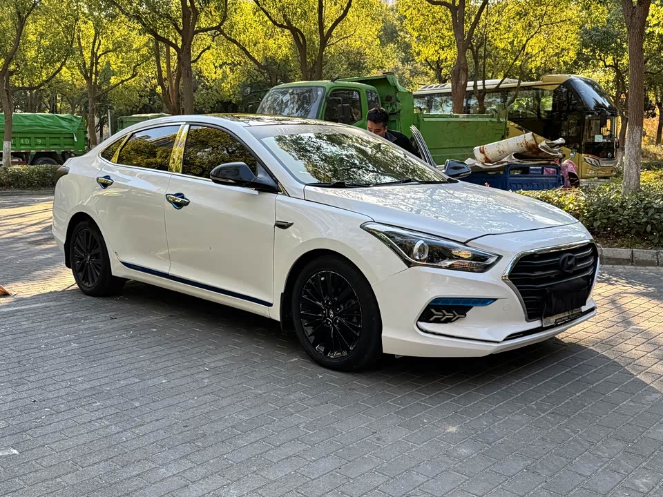 Hyundai Name picture