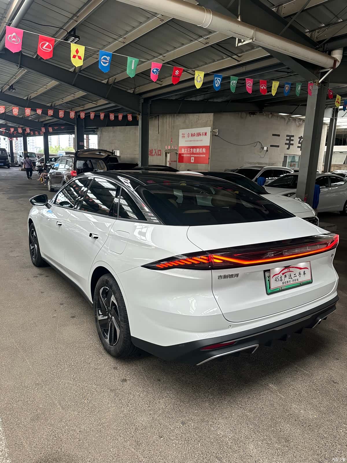 Geely Galaxy L6, 2024 12