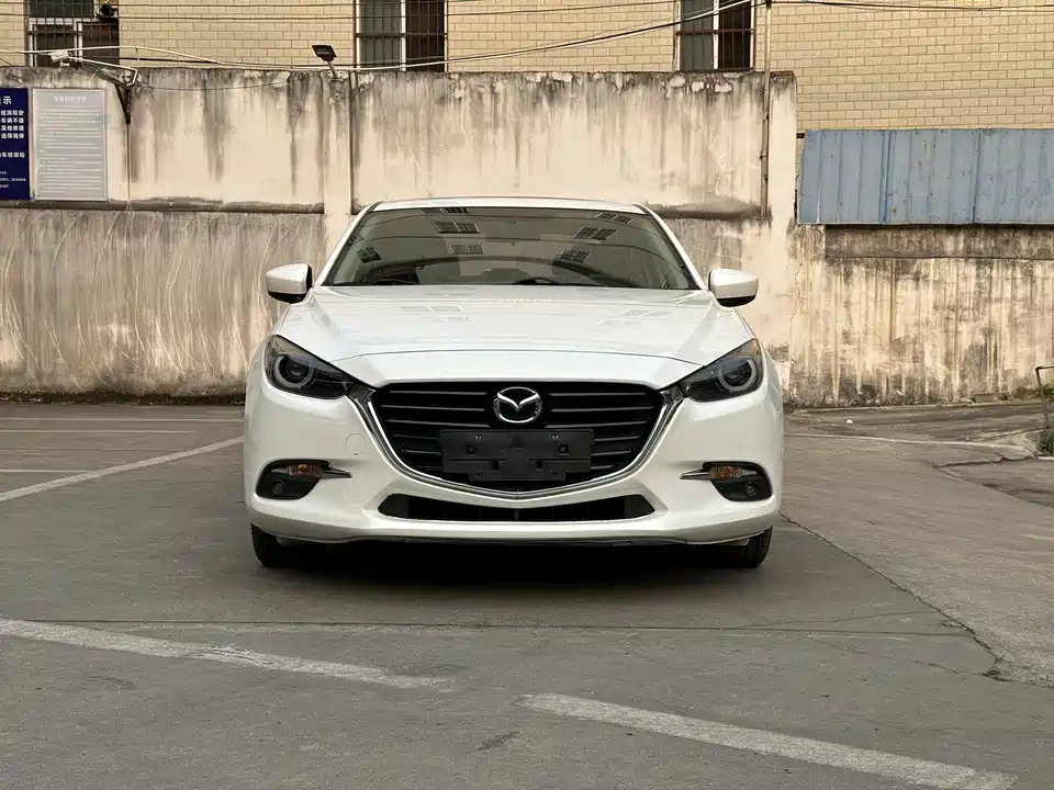 Mazda 3 Angkesaila