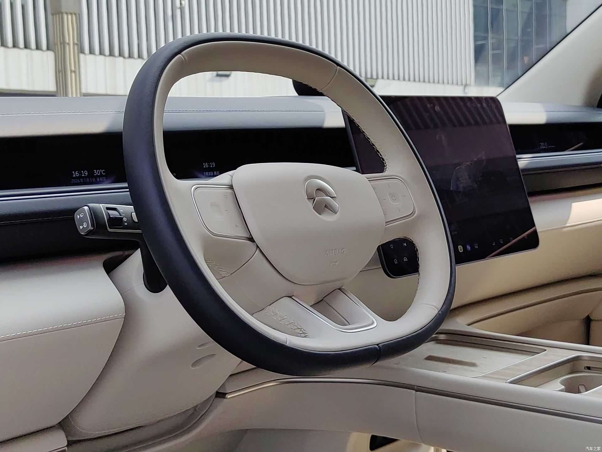 NIO ES8, 2025 10