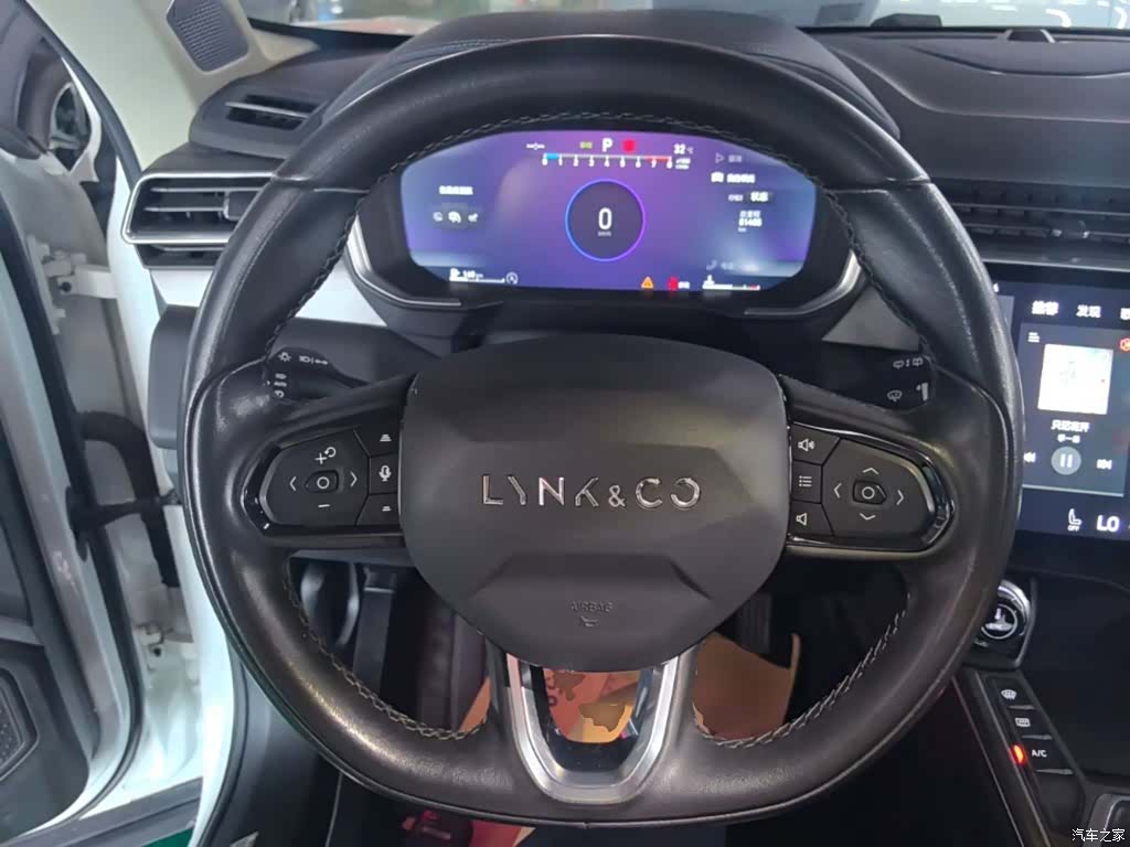 Lynk & Co 01, 2022 11