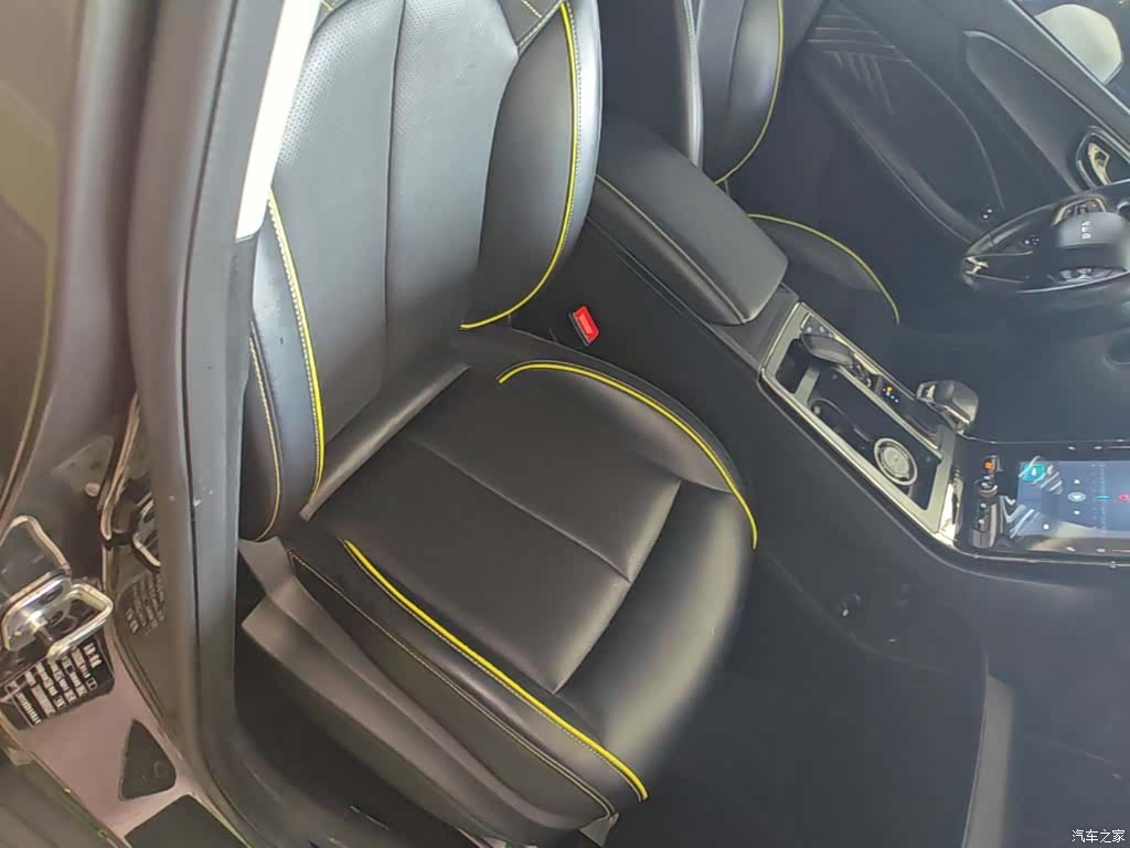 Roewe RX5, 2021 25