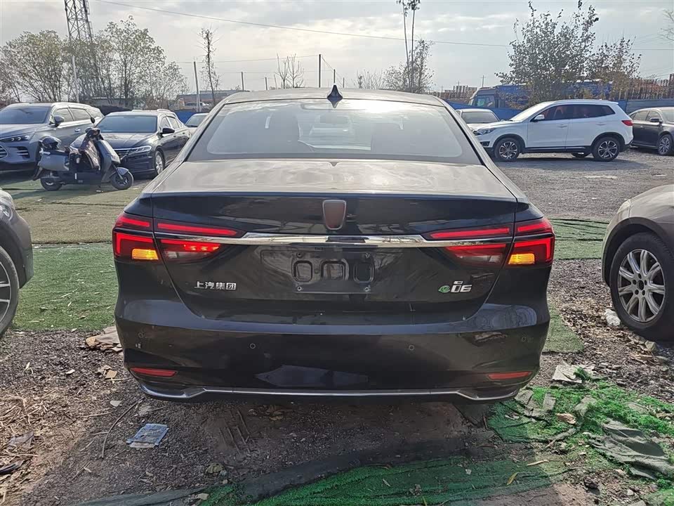 Roewe i6