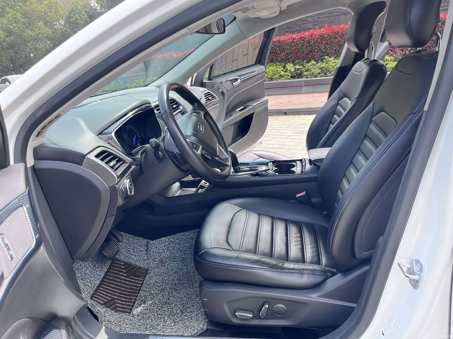 Ford Mondeo, 2014 14