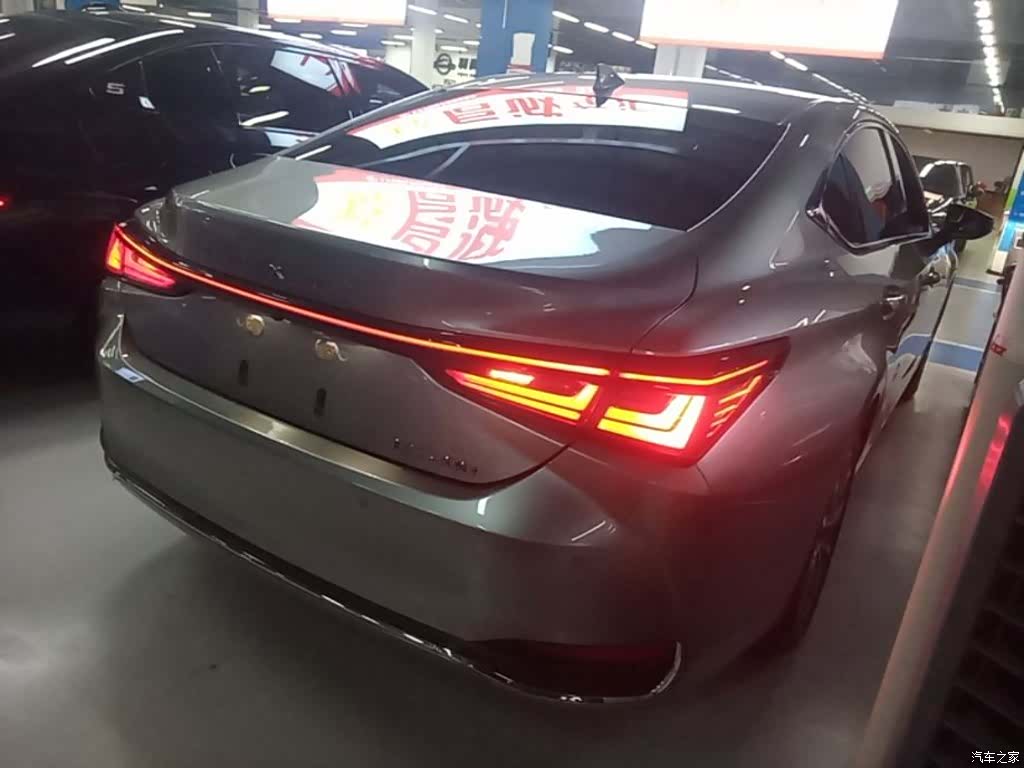 Lexus ES, 2025 7