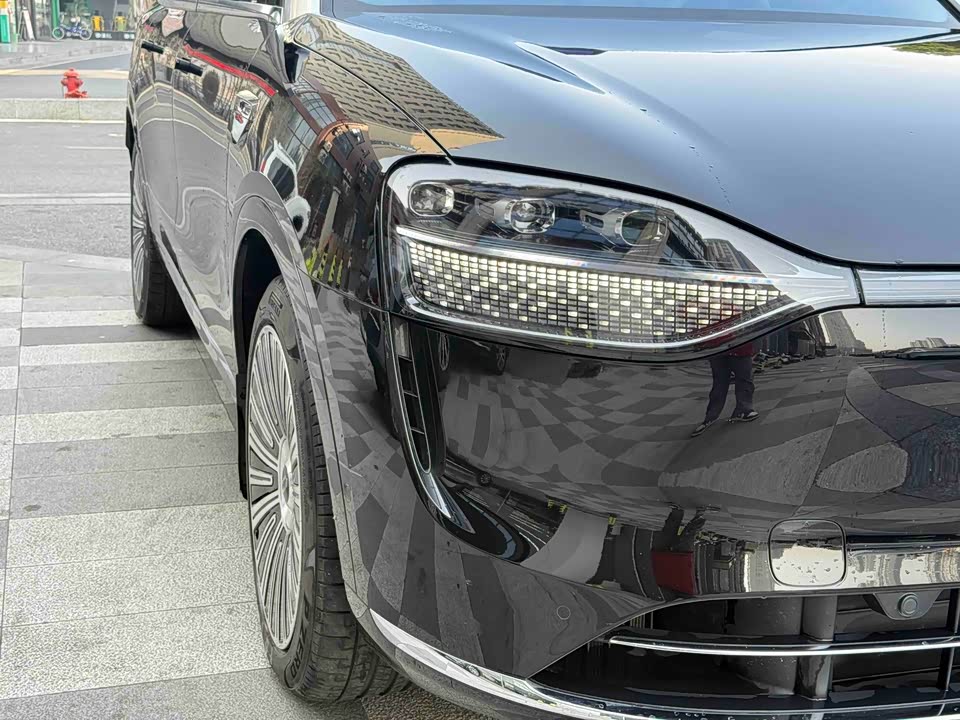 AITO Ask the world M9