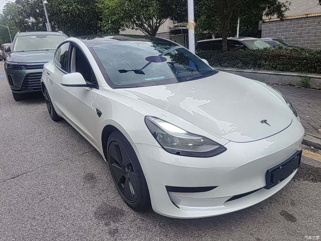 Tesla Model 3, 2022 4