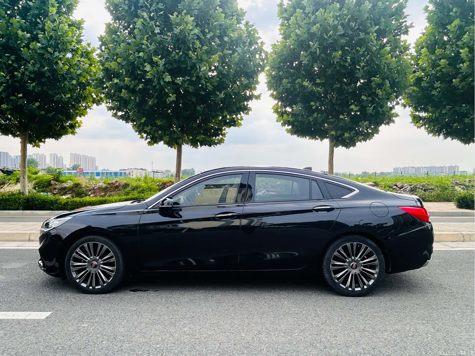 Hongqi H5, 2020 3