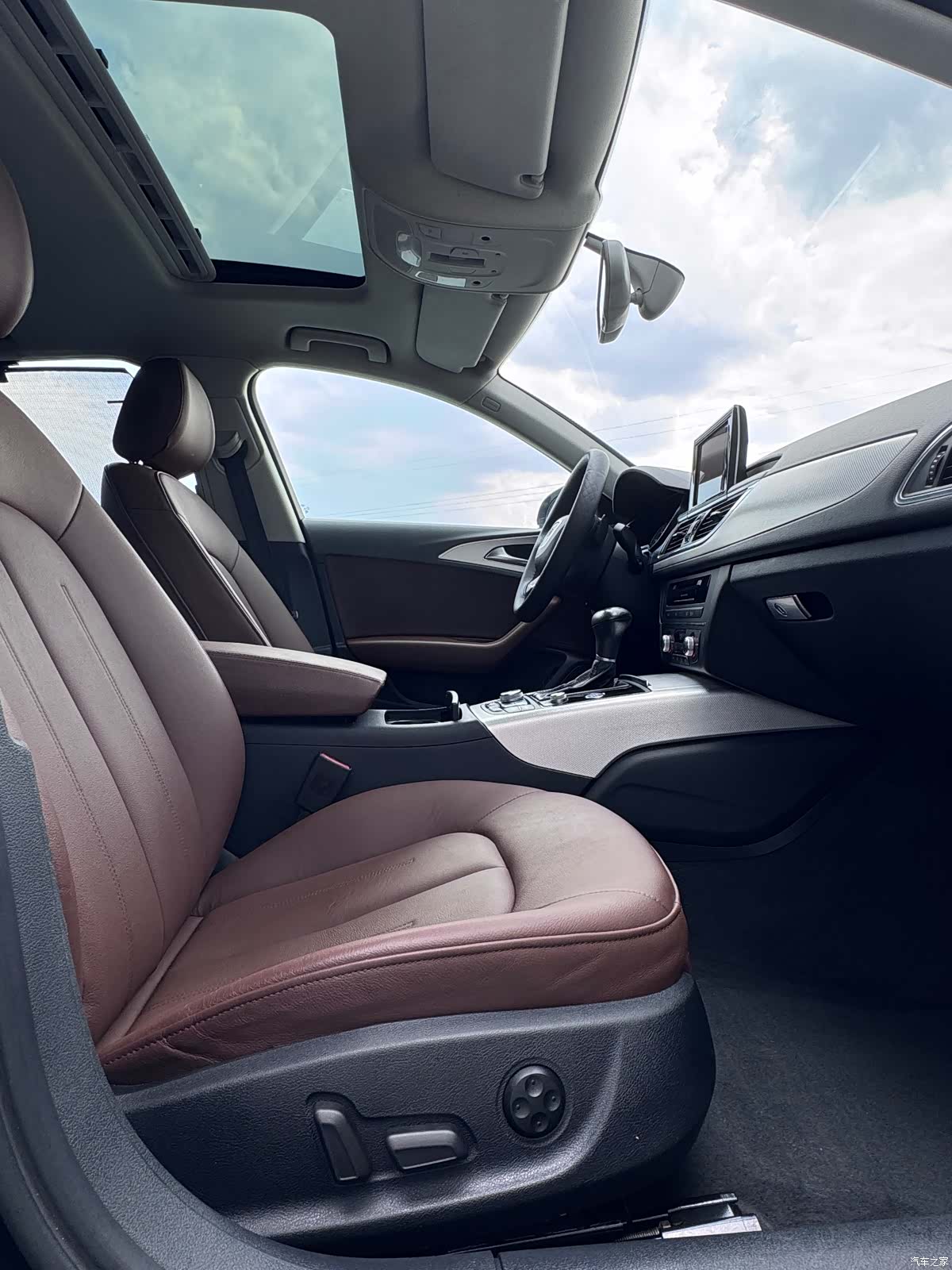 Audi A6L, 2014 11