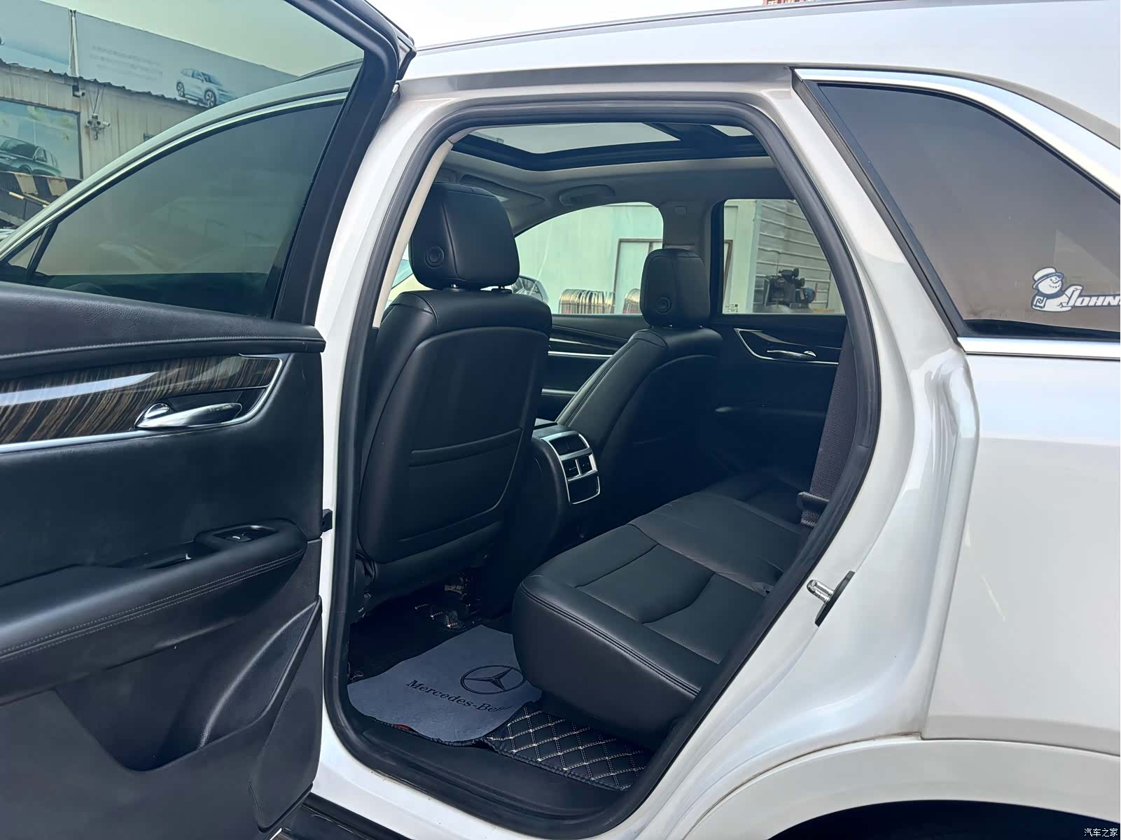 Cadillac XT5, 2017 10