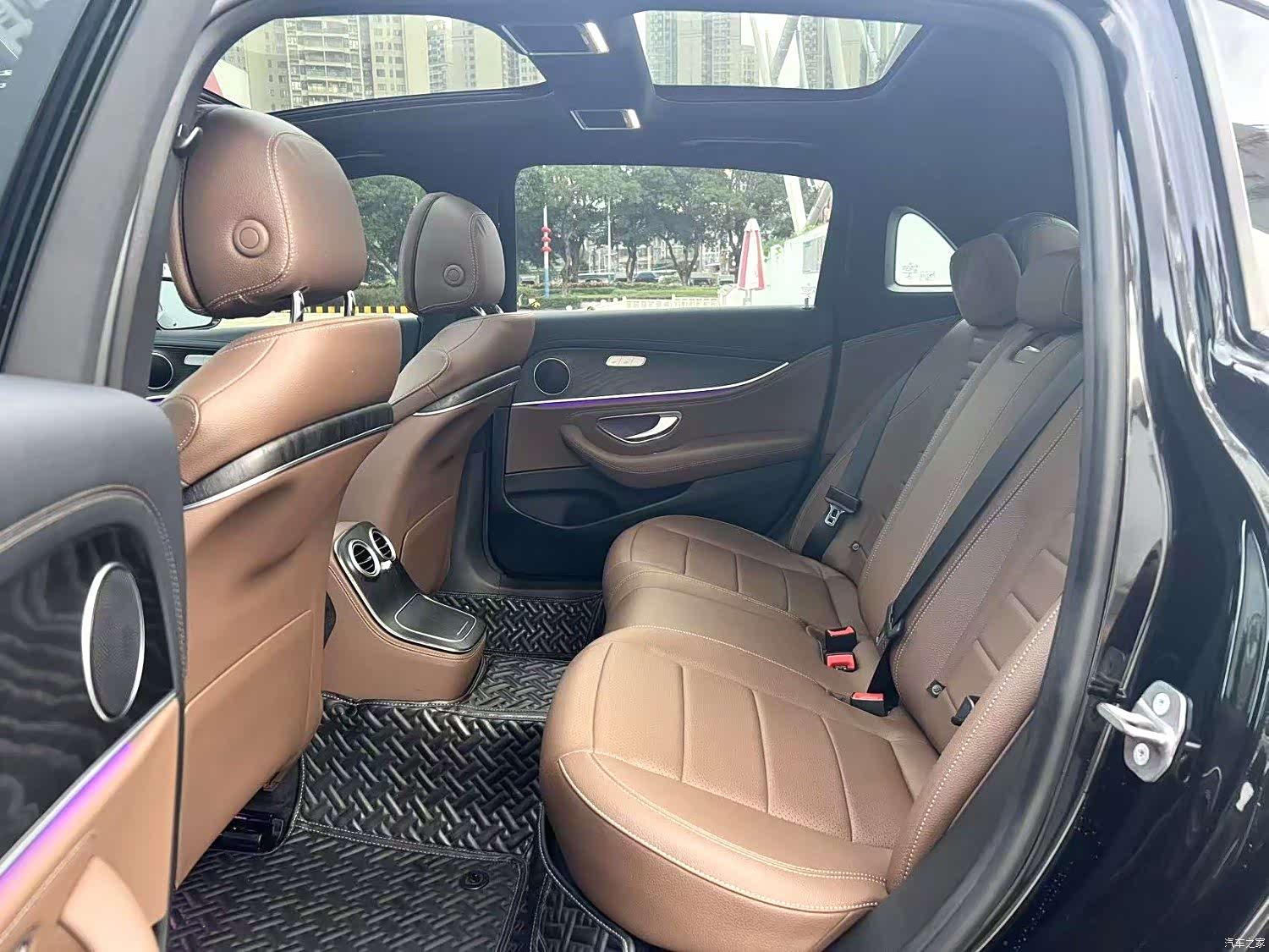 Mercedes-Benz E-Class, 2022 все фото
