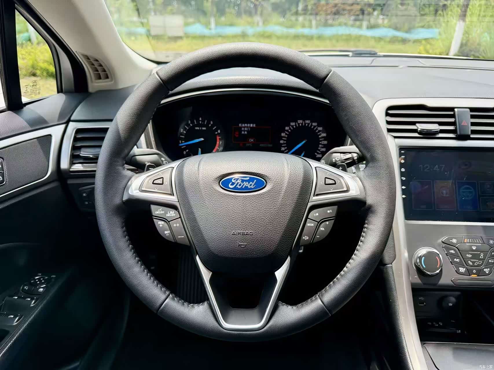 Ford Mondeo, 2018 12