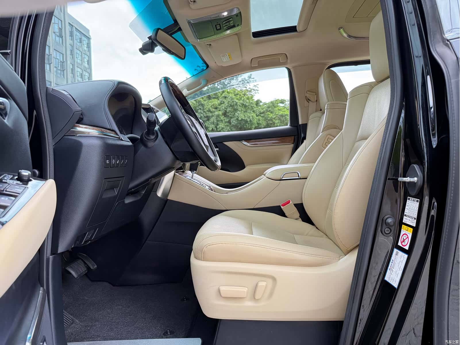 Toyota Alphard, 2018 14