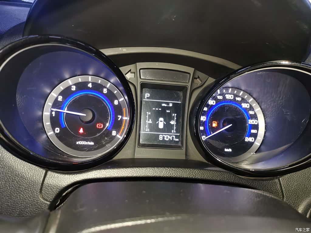 Changan CS15, 2017 все фото
