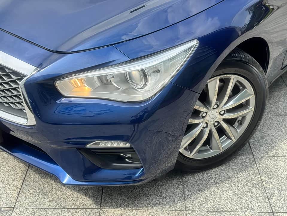 Infiniti Q50L
