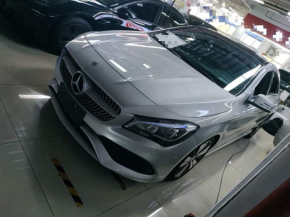 Mercedes-Benz CLA