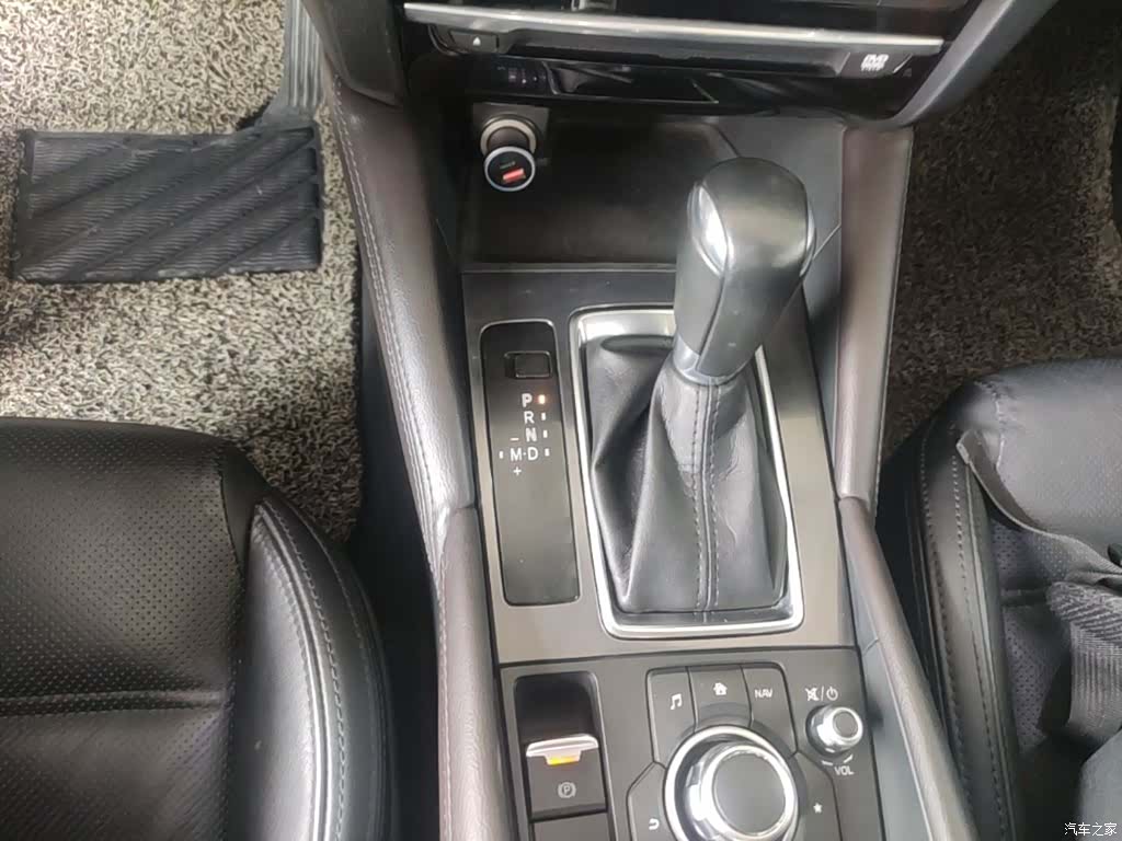 Mazda Atenza, 2016 13