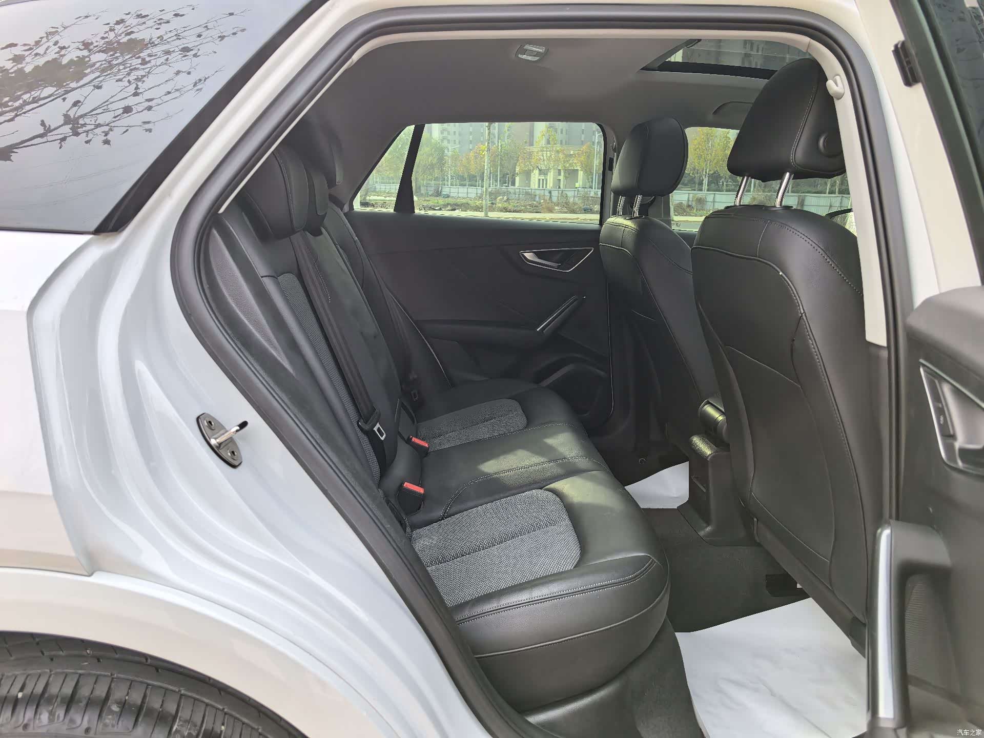 Audi Q2L, 2021 15