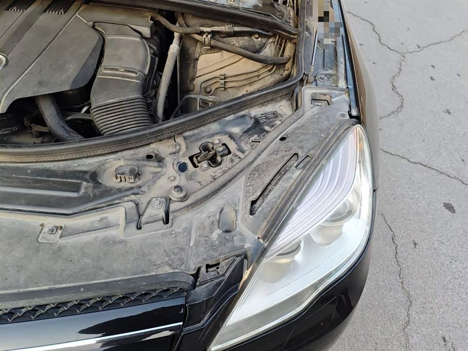 Mercedes-Benz R-class