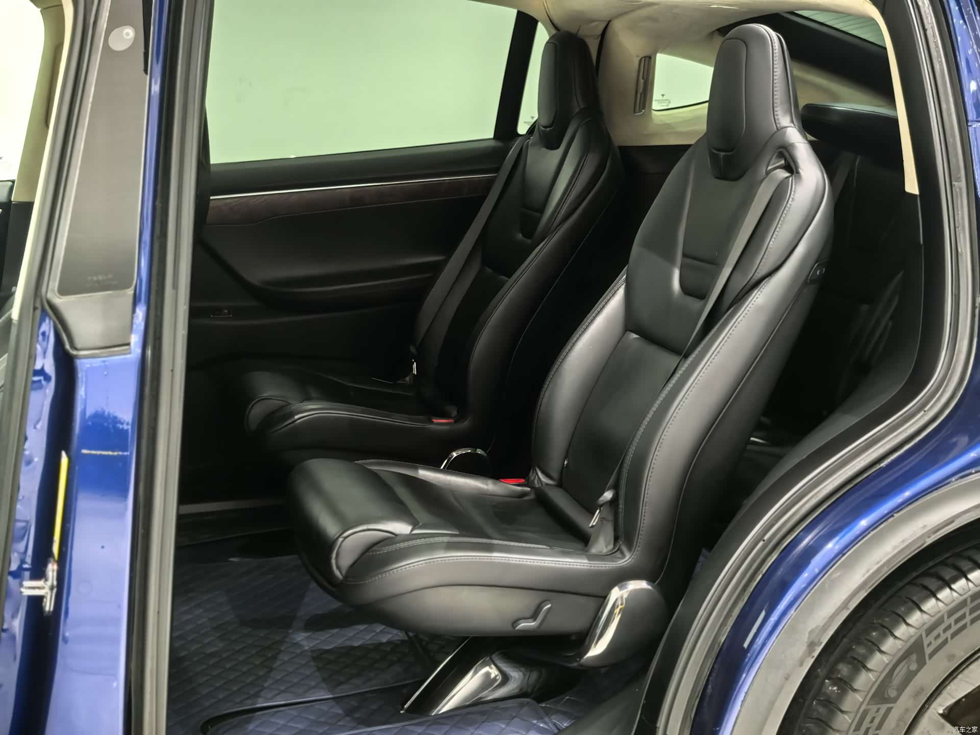 Tesla Model X, 2017 9
