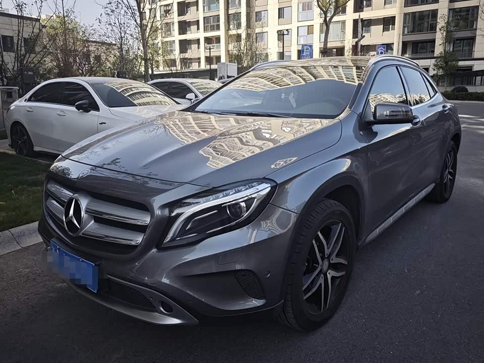 Mercedes-Benz GLA