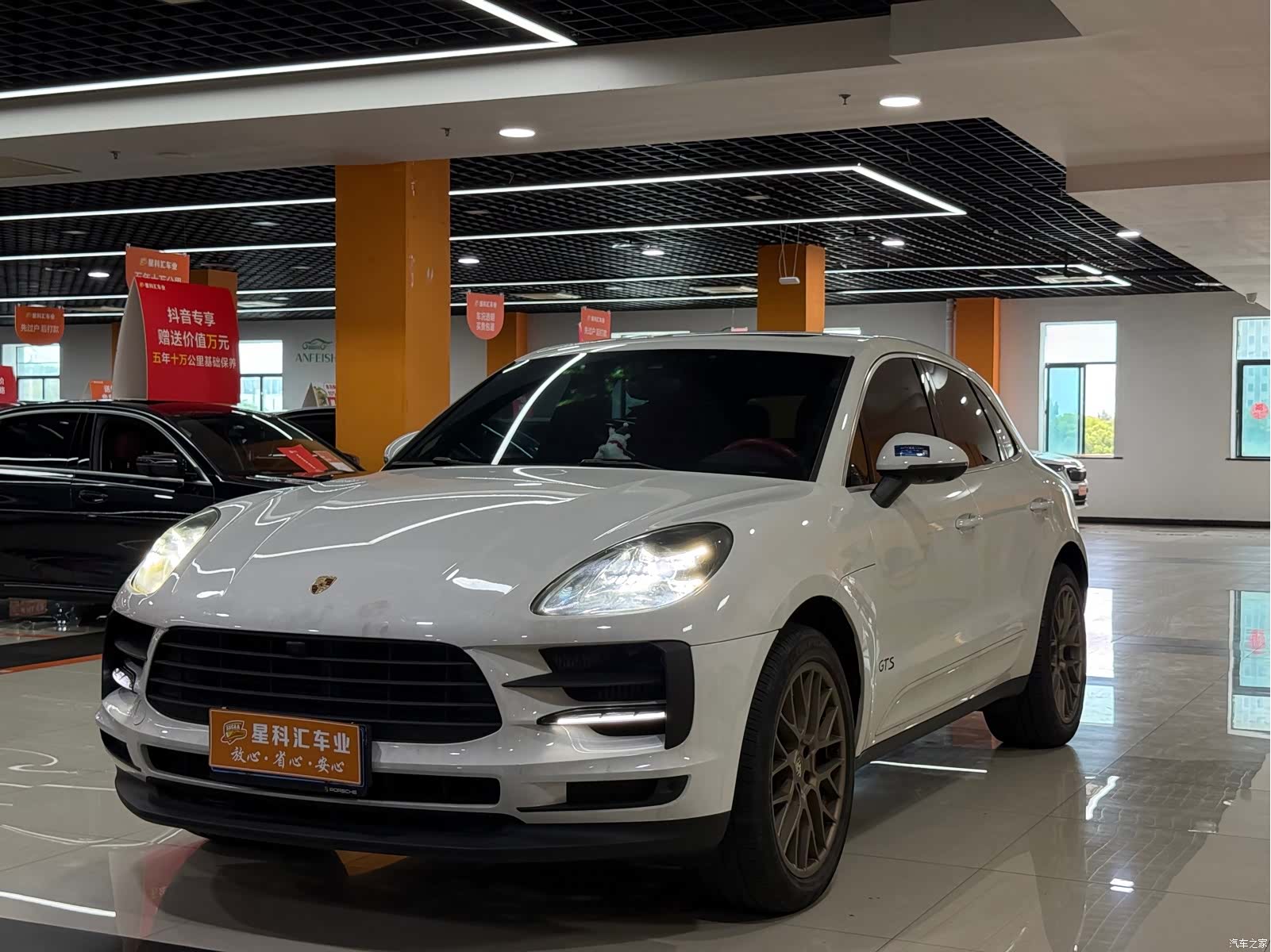Porsche Macan, 2018 1