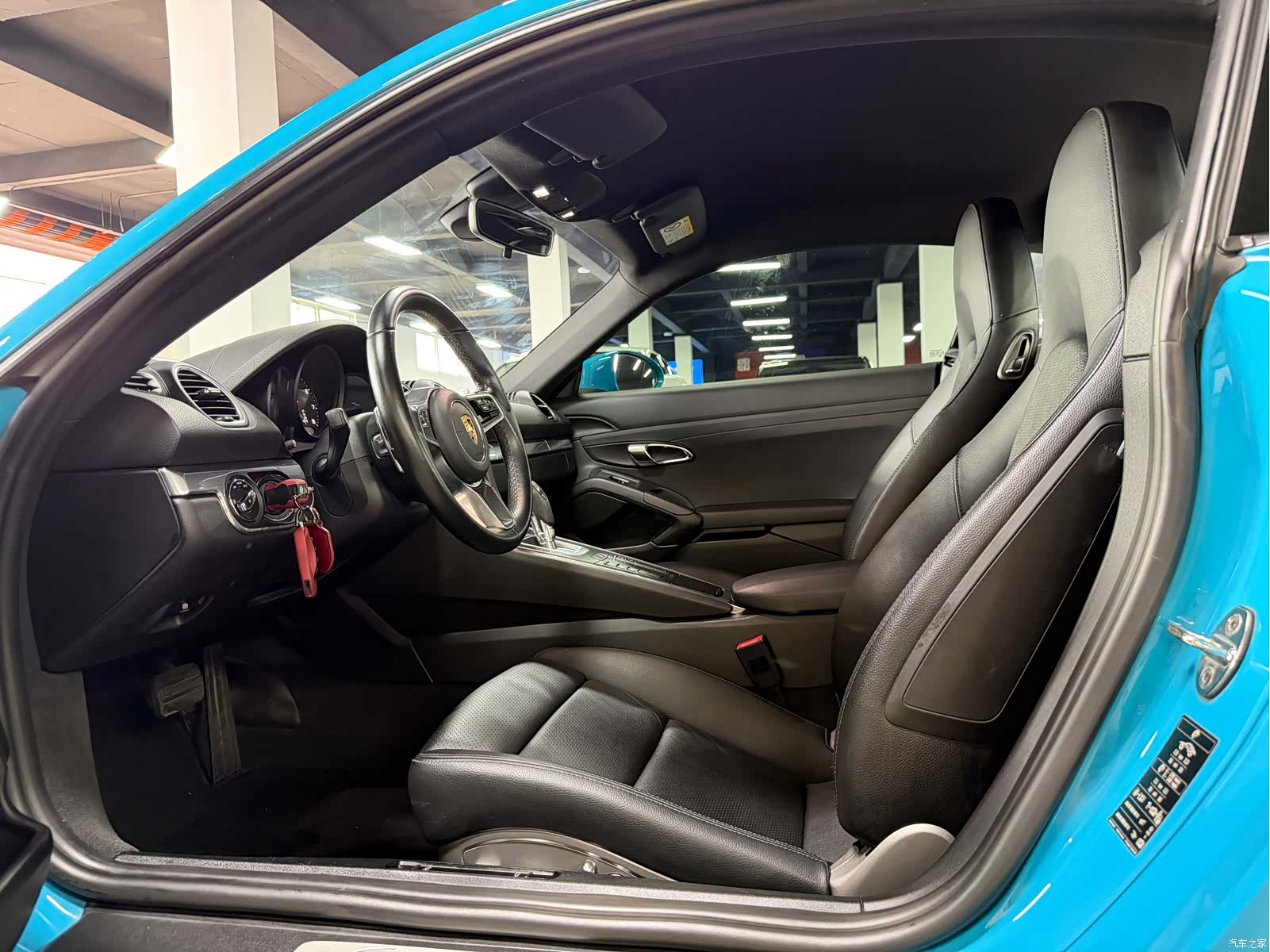 Porsche Cayman, 2017 все фото