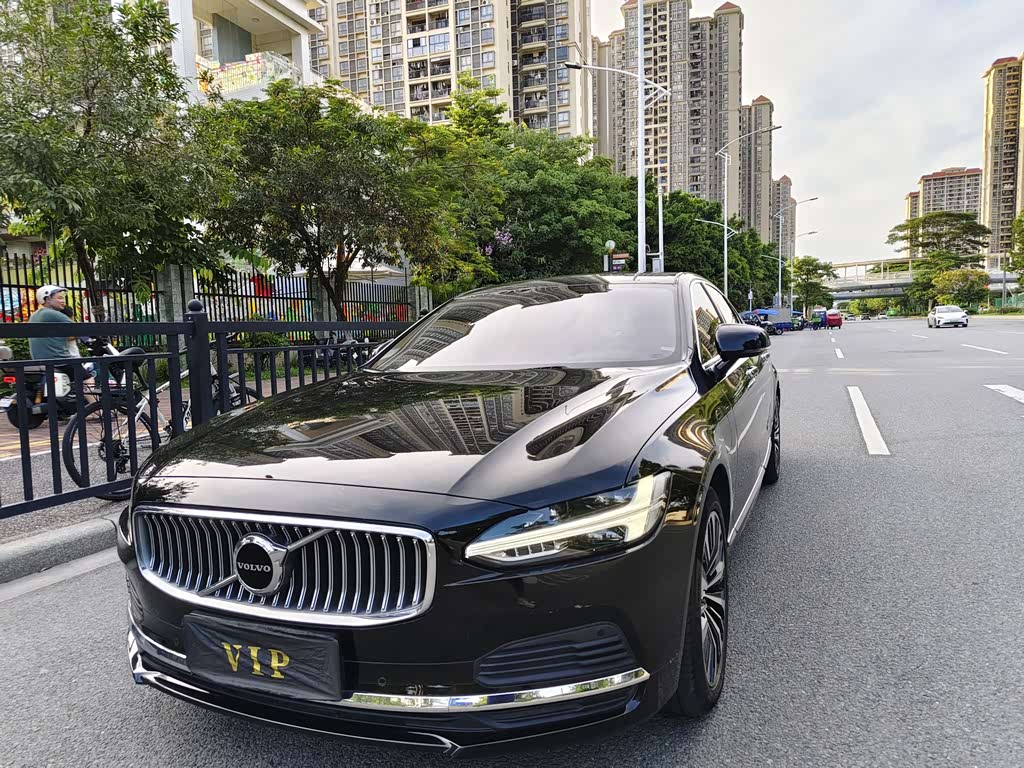 Volvo S90