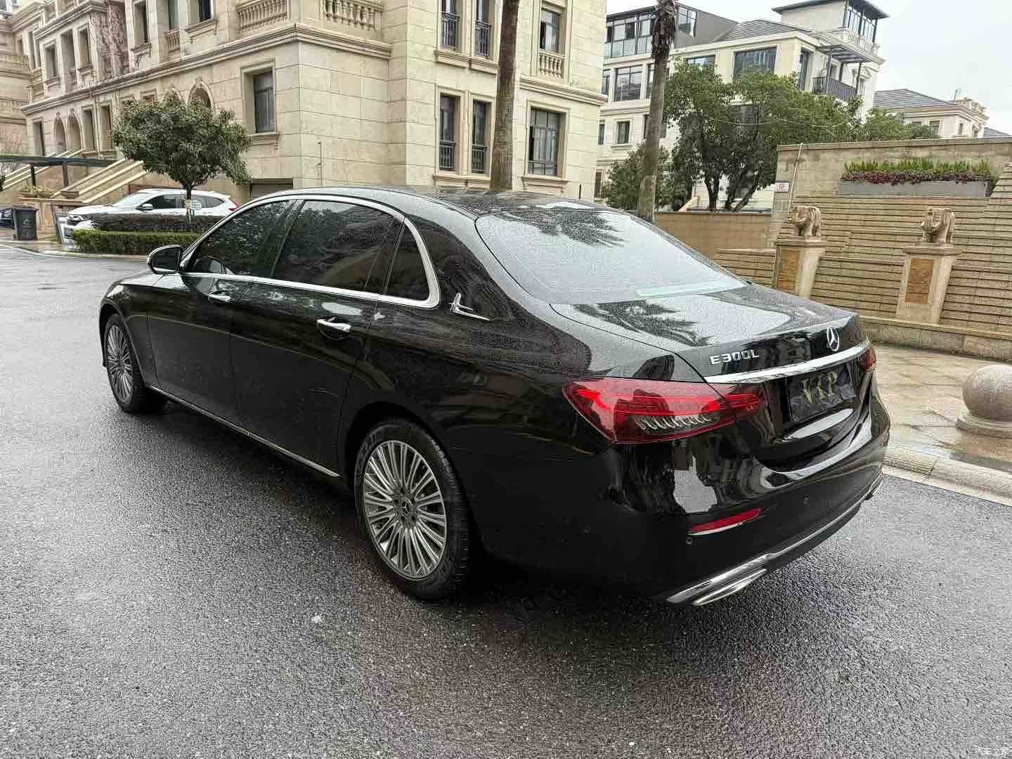 Mercedes-Benz E-Class, 2023 4