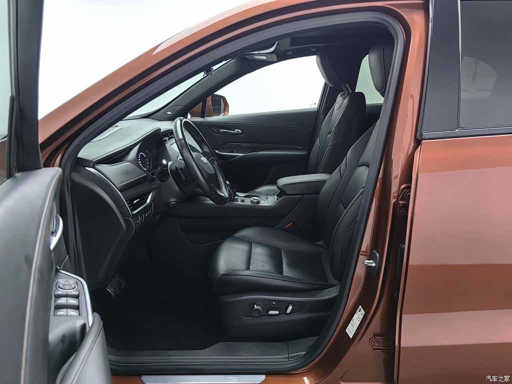 Cadillac XT4, 2018 10