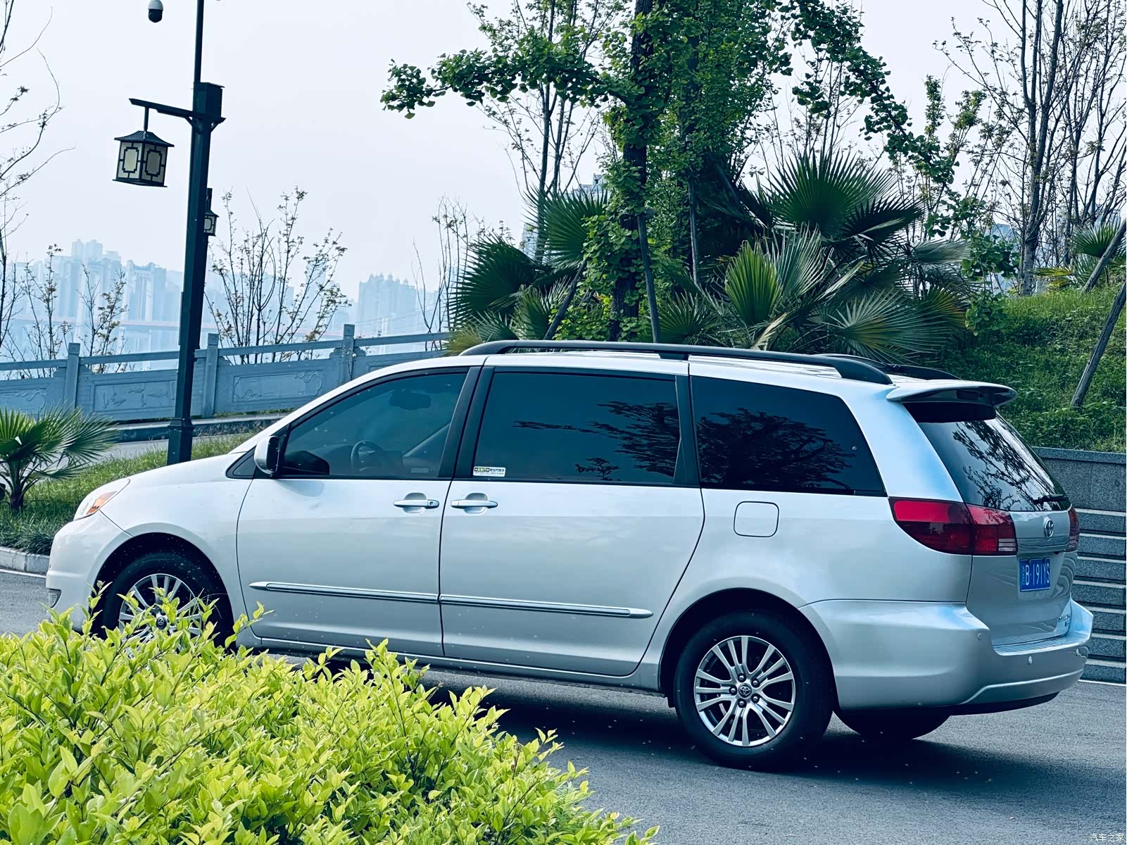Toyota Sienna, 2005 7