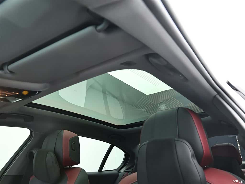 BMW 5 Series, 2026 12