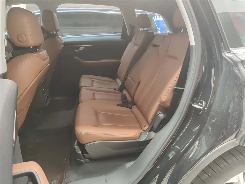 Audi Q7, 2024 13