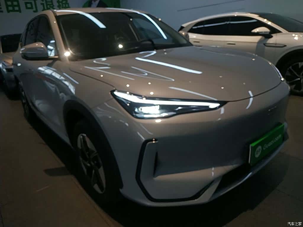 Geely Galaxy E5, 2025 4