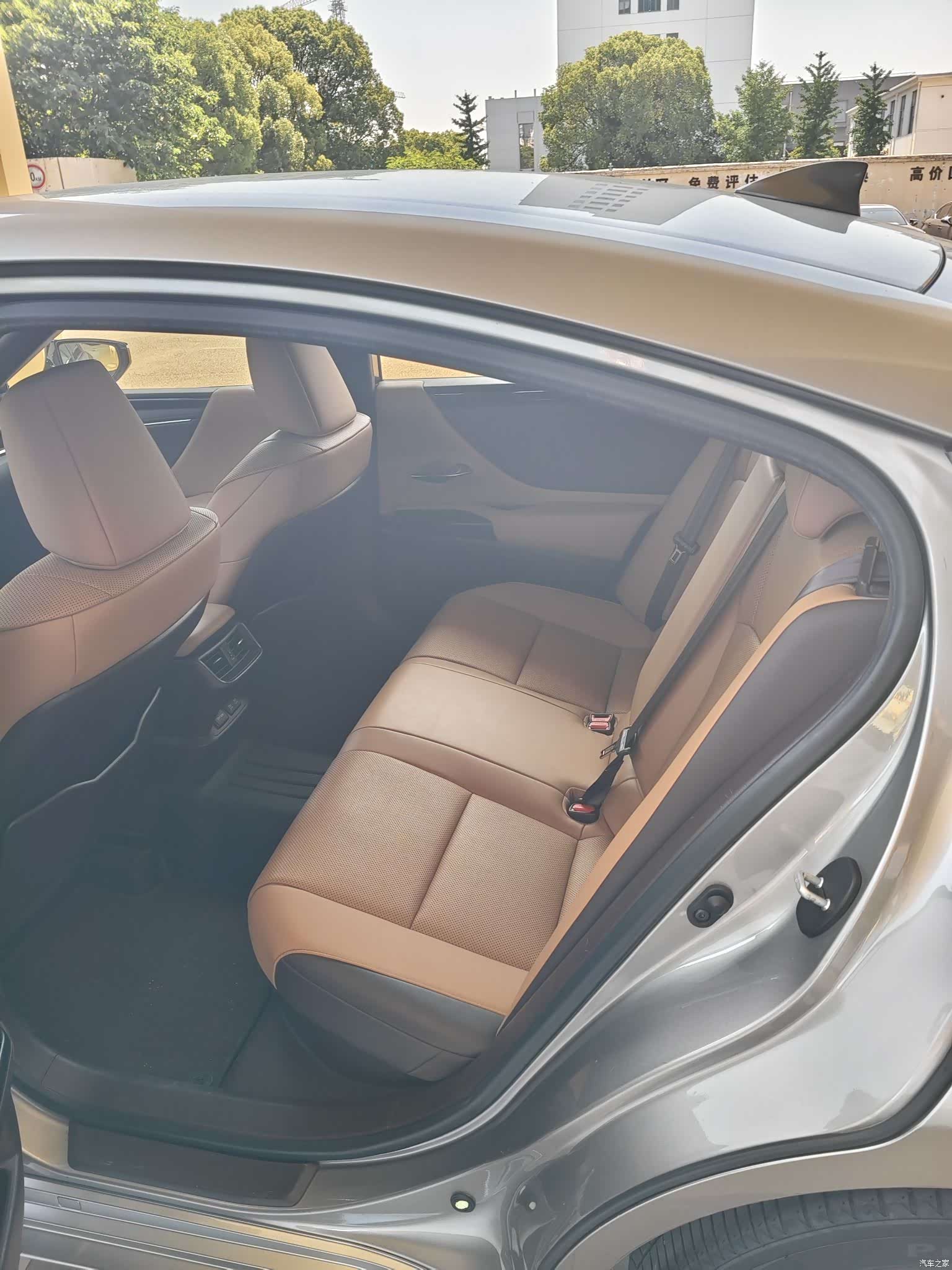 Lexus ES, 2019 6