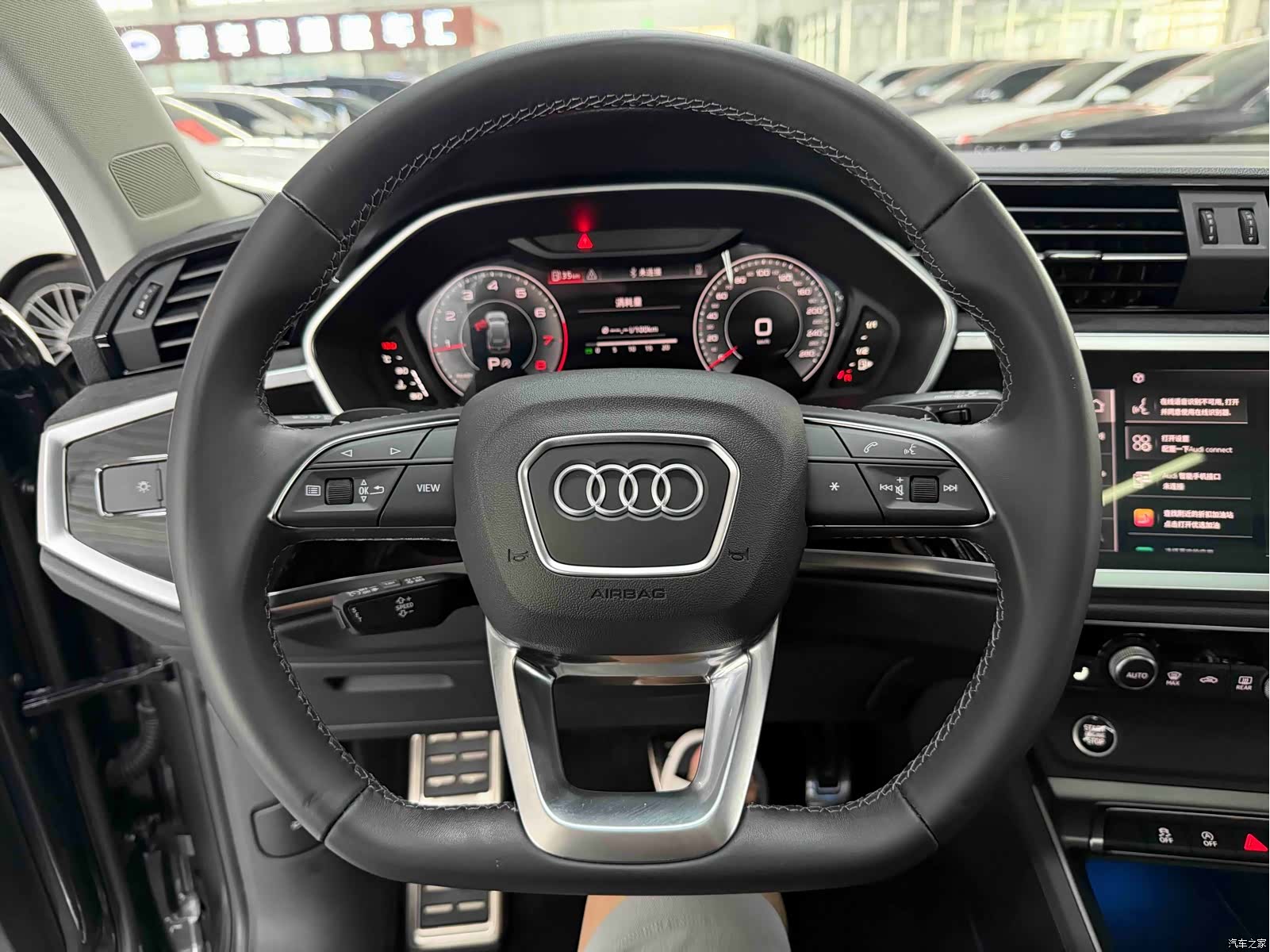 Audi Q3, 2023 11