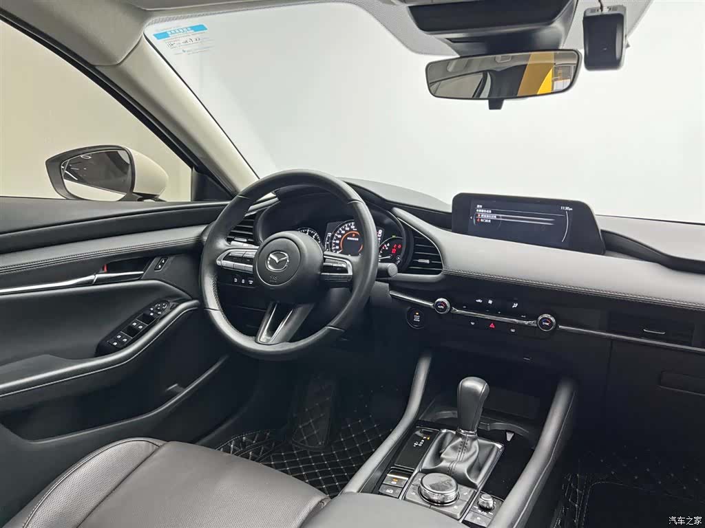 Mazda Mazda3, 2024 22