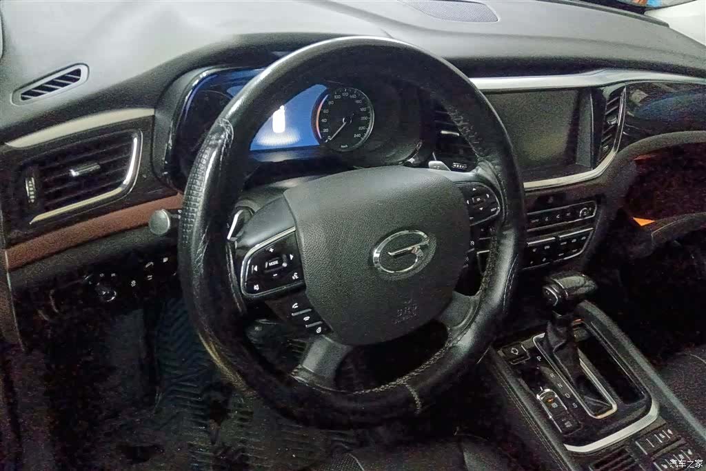 Trumpchi GS8, 2017 15